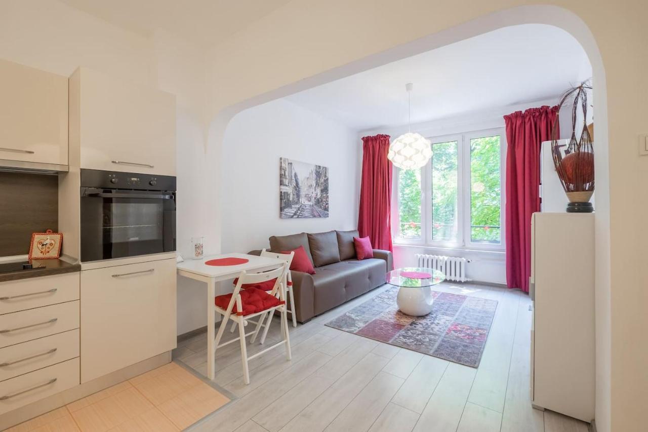 Your Perfect Place To Stay On Vitosha Str Apt Szófia Kültér fotó