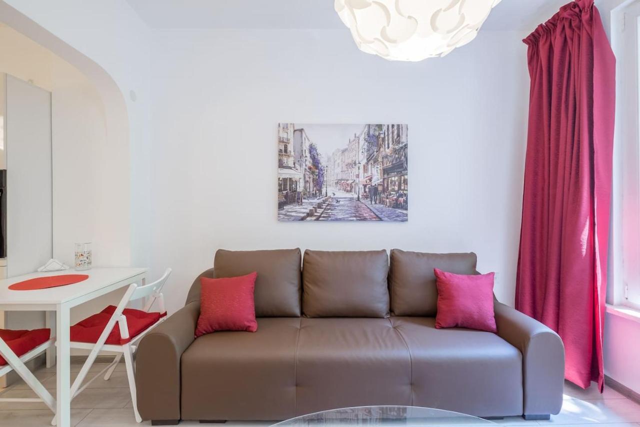 Your Perfect Place To Stay On Vitosha Str Apt Szófia Kültér fotó