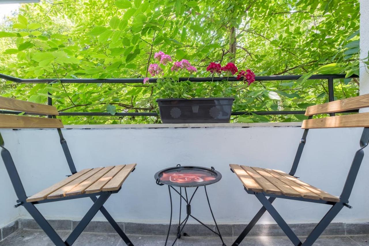 Your Perfect Place To Stay On Vitosha Str Apt Szófia Kültér fotó