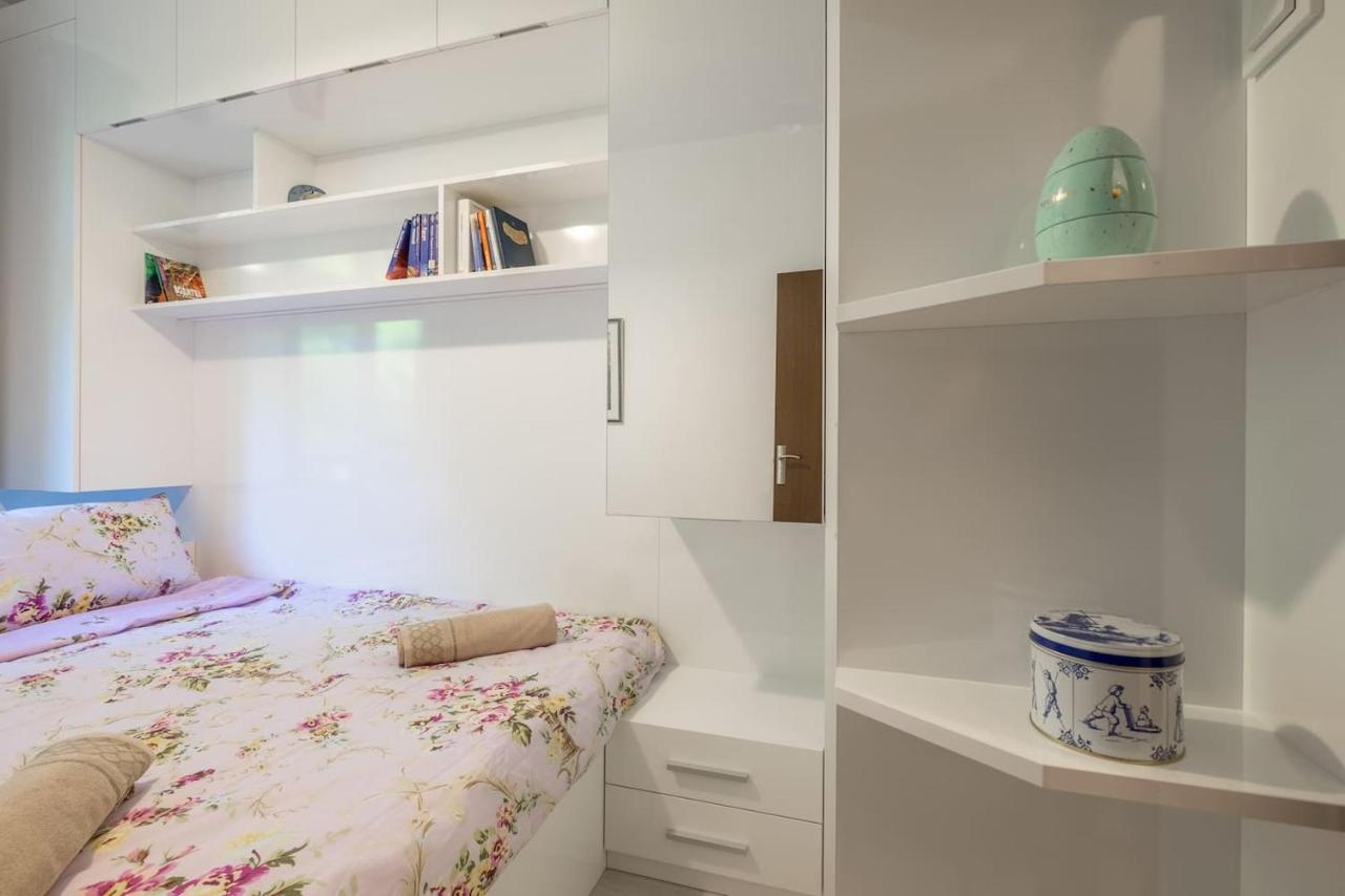 Your Perfect Place To Stay On Vitosha Str Apt Szófia Kültér fotó
